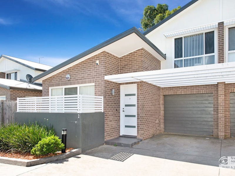 2/54B Binalong Road, Old Toongabbie, NSW 2146