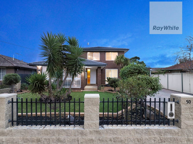 50 Woodstock Drive, Gladstone Park, VIC 3043