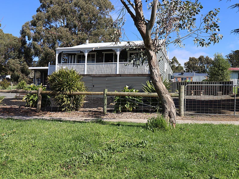 28 Main Road, Mount Egerton, VIC 3352