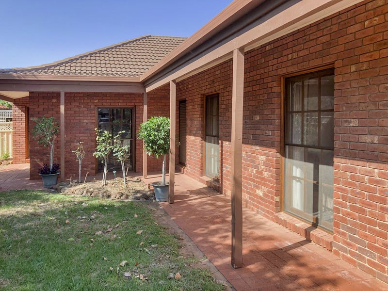 25 Burton Street Swan Hill VIC 3585 realestate .au