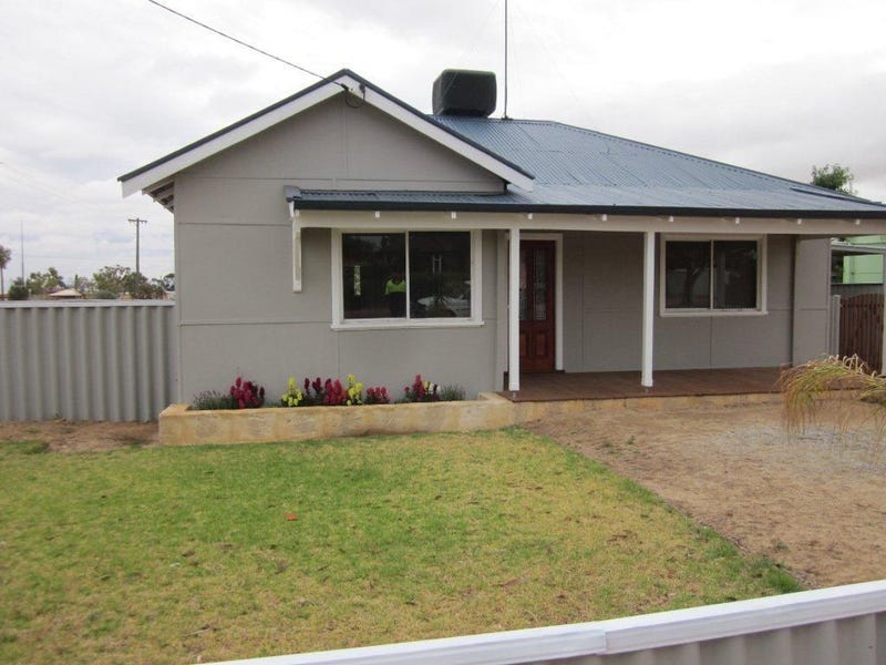 31 Johnston Street, Wyalkatchem, WA 6485