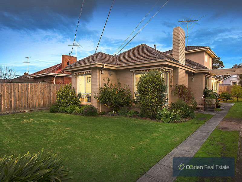 18 Eden Street, Cheltenham, Vic 3192 Property Details