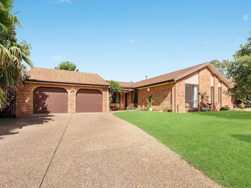 4 Steel Place, Queanbeyan West, NSW 2620