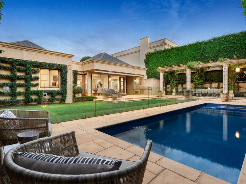 8 Scotsburn Grove, Toorak, Vic 3142 House for Sale