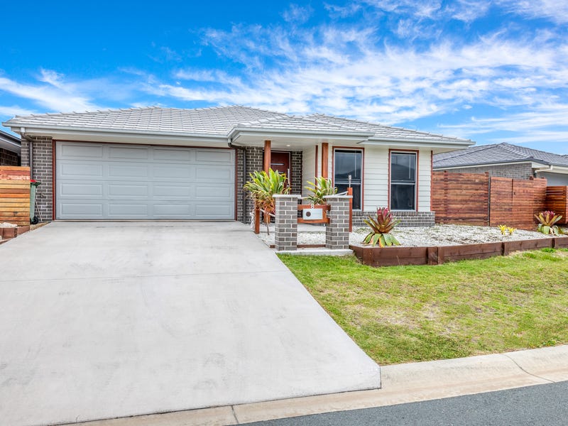 8 Cod Circuit, Bongaree, Qld 4507 Property Details