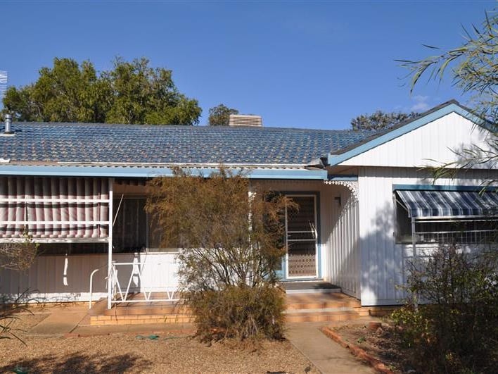 19 Crouch Street, Forbes, NSW 2871 Property Details