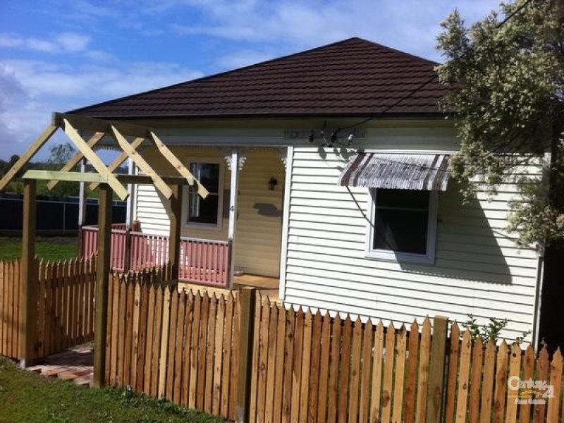 4 Duckenfield Road, Morpeth, NSW 2321