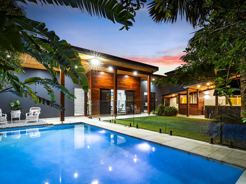 70 Oyster Point Esplanade, Scarborough, Qld 4020 House for Sale