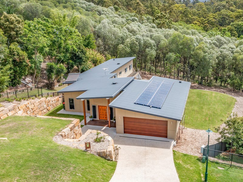 5 Hugh Place, Cashmere, Qld 4500 Property Details