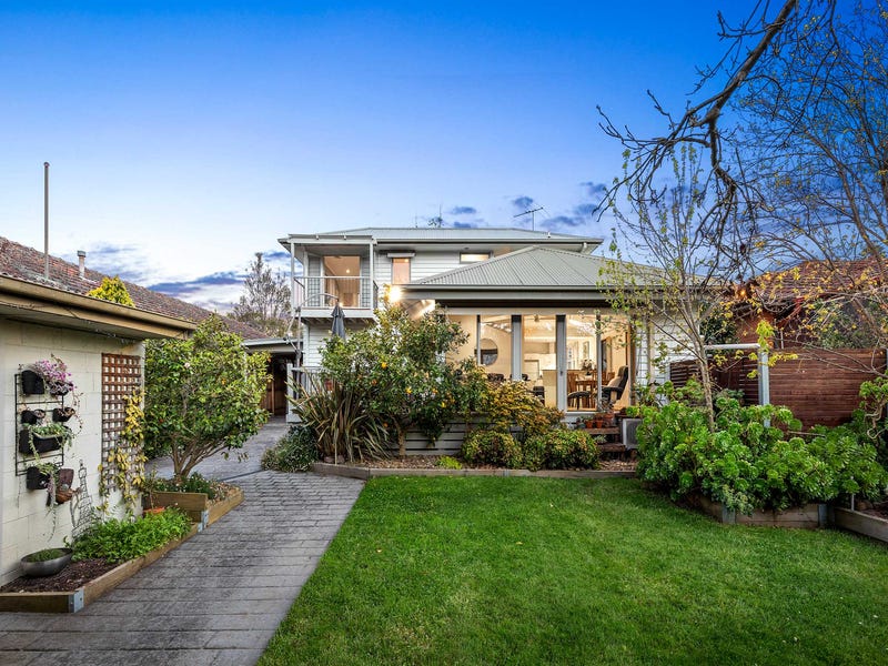 34 Glengarry Avenue, Burwood, VIC 3125