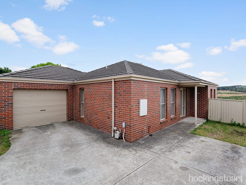 2/349 Albert Street, Sebastopol, Vic 3356 Property Details