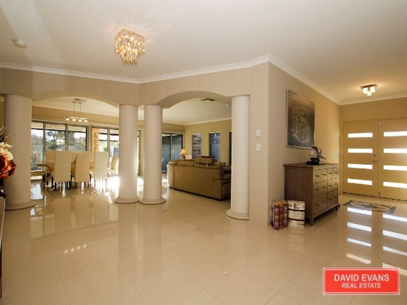 122 Golf Links Drive, Carramar, WA 6031 Property Details