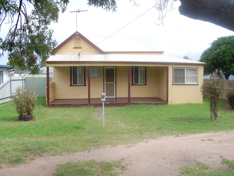 54 Chester Street, Inverell, NSW 2360