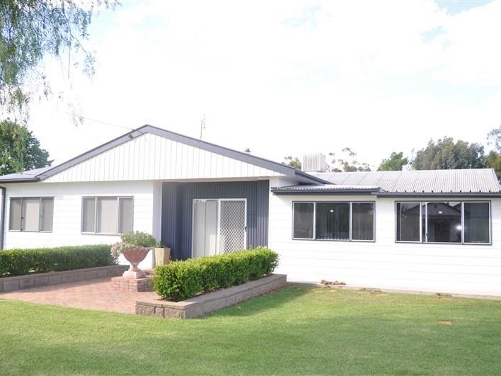 17 Oberon Street, Eugowra, NSW 2806