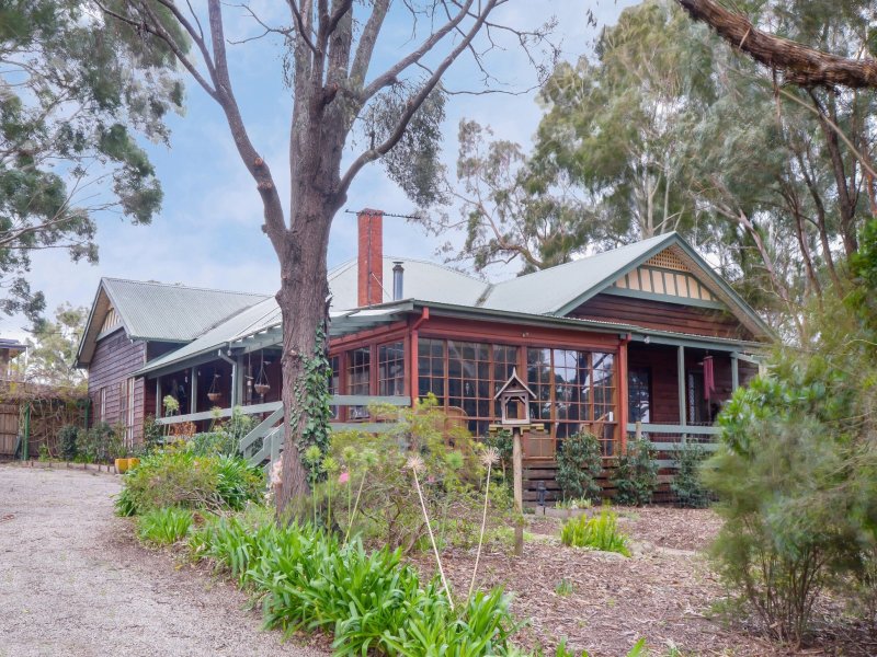 2903 Warburton Highway, Wesburn, Vic 3799 Property Details