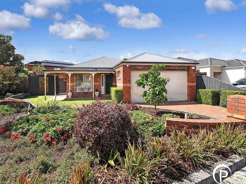 10 Ros Way, Berwick, VIC 3806