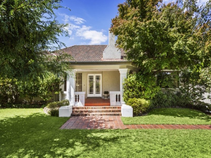 38 Avenue Athol, Canterbury, Vic 3126 Property Details