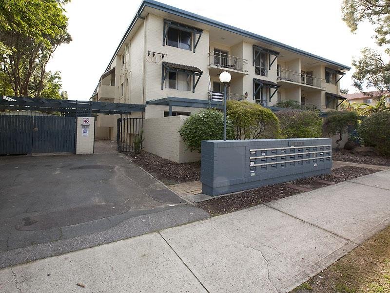 23/4 Comer Street, Como, WA 6152 Property Details