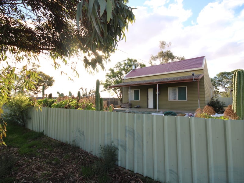 1 Bow Street, Rainbow, Vic 3424 Property Details