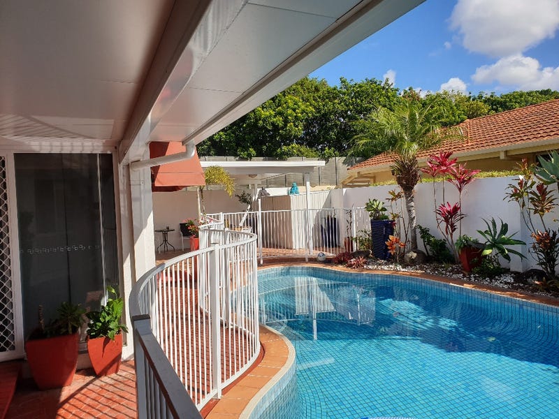 29 Portobello Drive, Mermaid Waters, QLD 4218