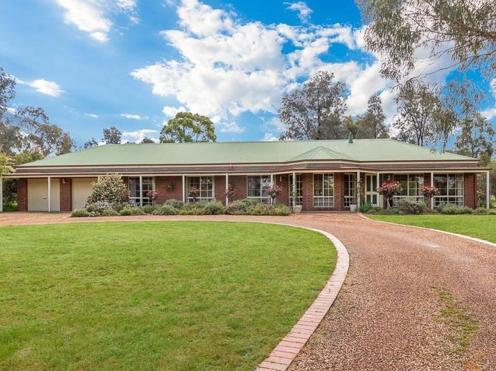 5 Woodlea Close, Strathfieldsaye, Vic 3551 Property Details