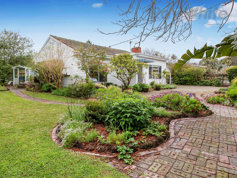 10 Cairns Avenue, Rosebud, Vic 3939 Property Details