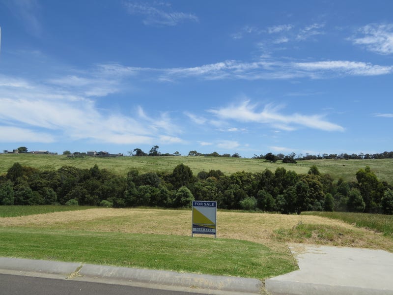 79 Stirling Drive, Lakes Entrance, VIC 3909