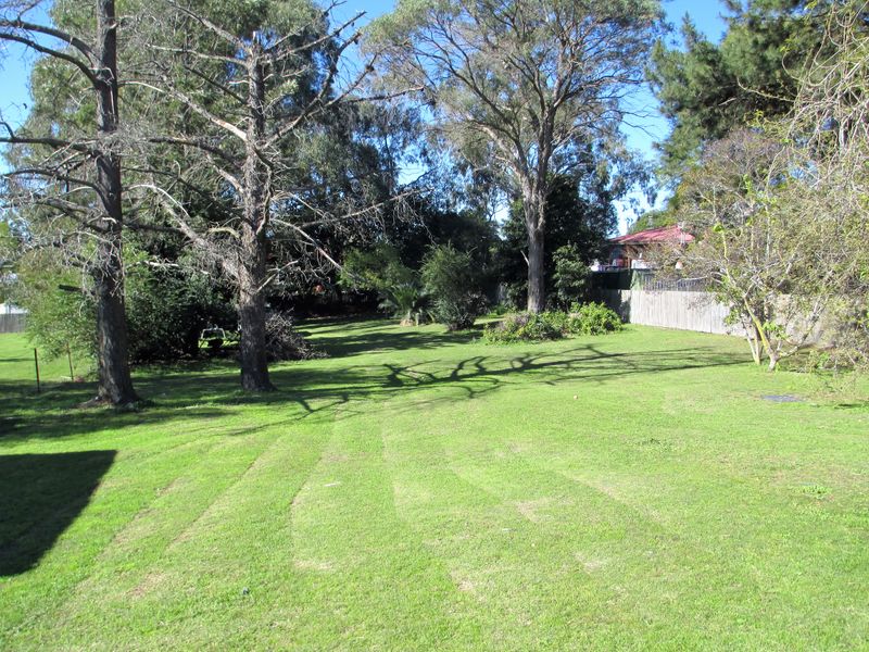 16 Luck Street, Moruya, NSW 2537