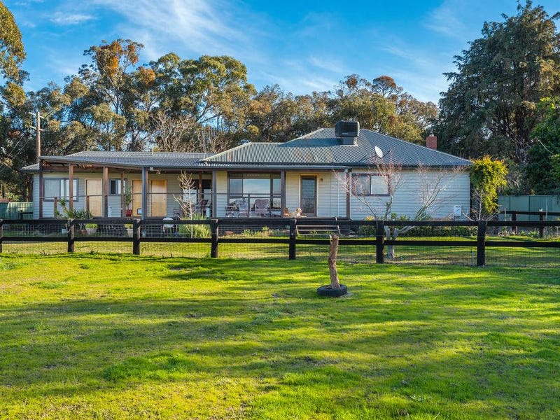 89 Railway Road, Elphinstone, Vic 3448 Property Details