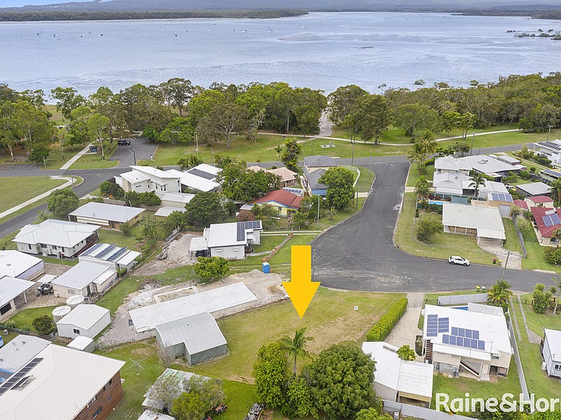 8 Parrot Street, Tin Can Bay, QLD 4580