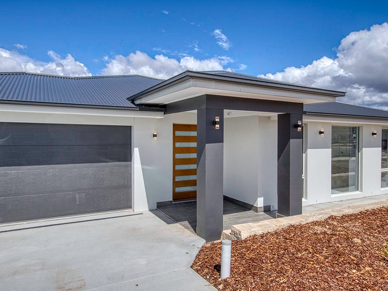 12 Trask Street Coombs ACT 2611 Property Details