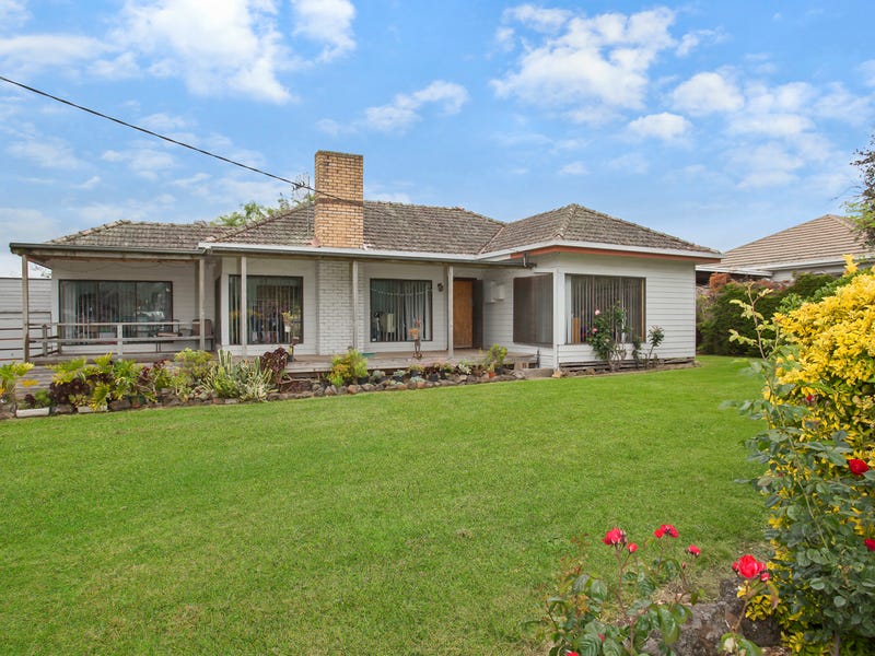 98 Victoria Street, Cobden, VIC 3266