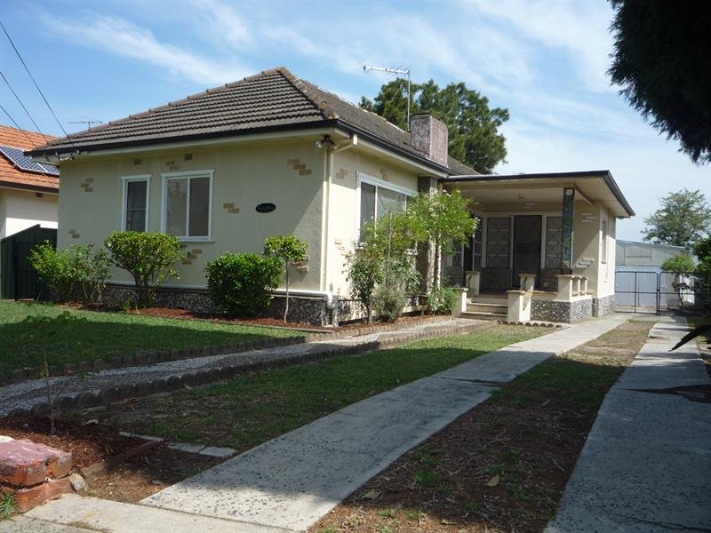 18 Jean St, Greenacre, NSW 2190 Property Details