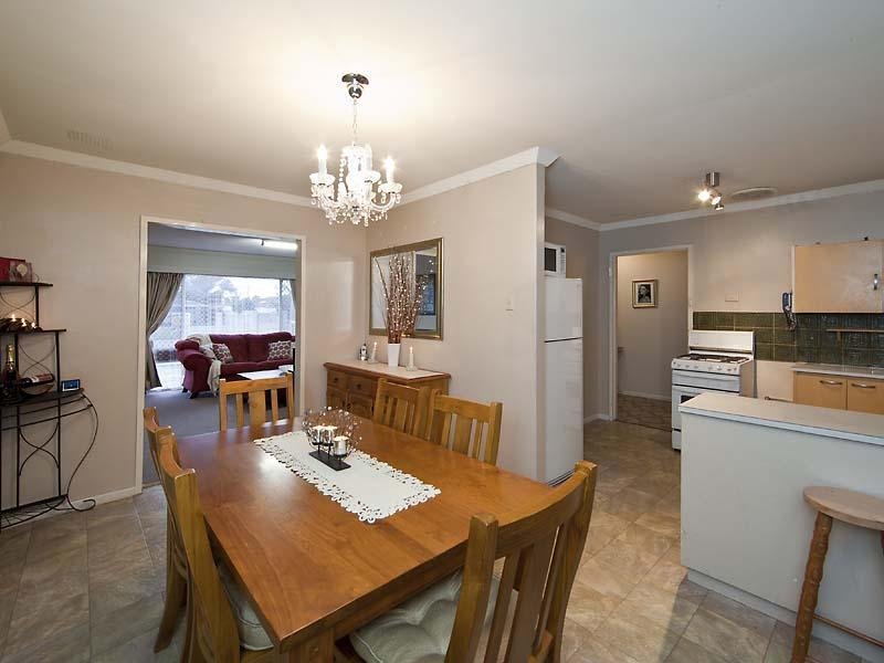 52 Hilton Crescent, Maddington, WA 6109 Property Details