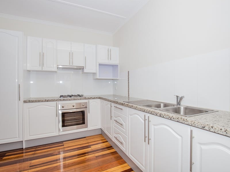 2 Sydney Street, Fairfield, QLD 4103