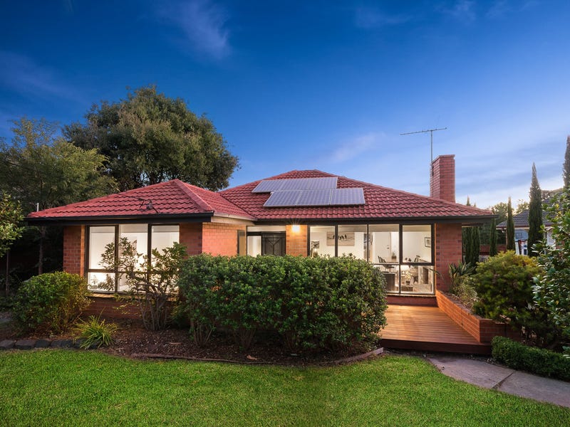 8 Outlook Drive, Nunawading, Vic 3131 Property Details