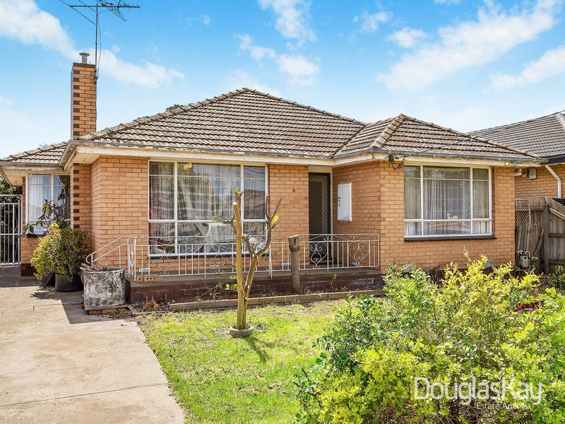 6 Monmouth Street, Avondale Heights, VIC 3034 - realestate.com.au