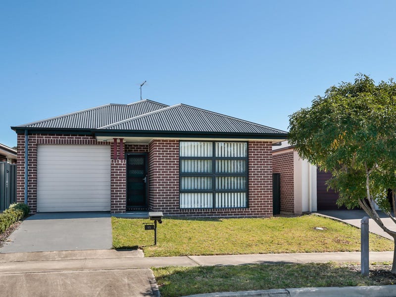 15 Oriri Avenue, Glenmore Park, NSW 2745