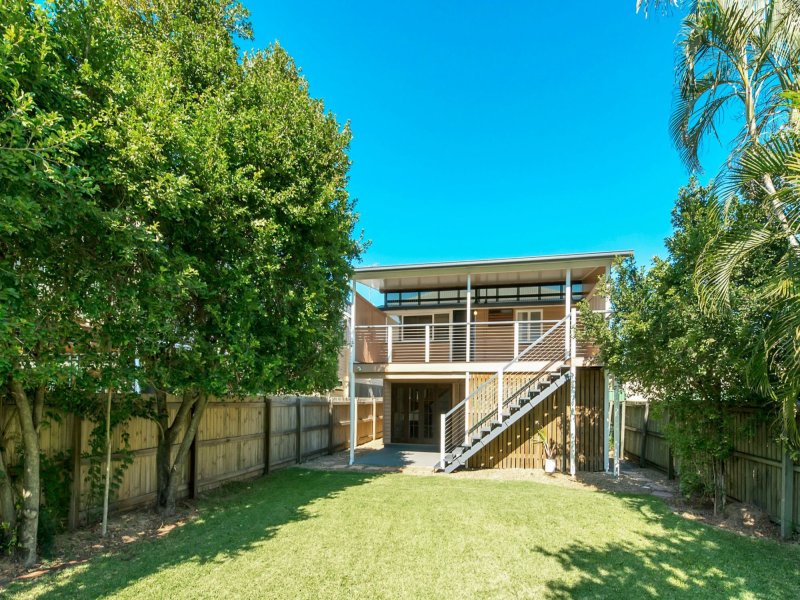 12 Central Avenue, Sherwood, Qld 4075 Property Details