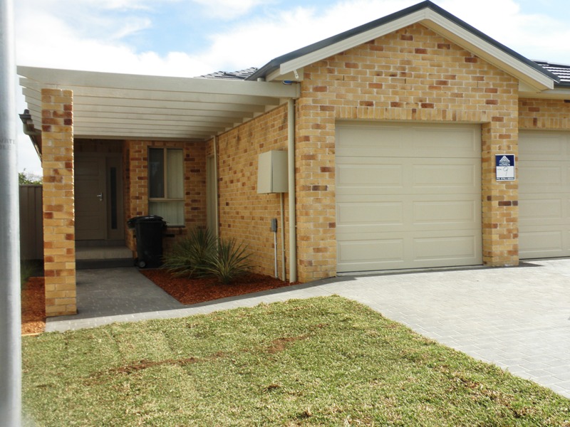 1/57 Edgar Street, Macquarie Fields, NSW 2564