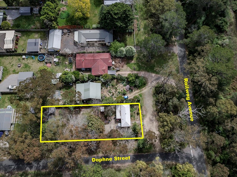 42 Railway Avenue, Colo Vale, NSW 2575