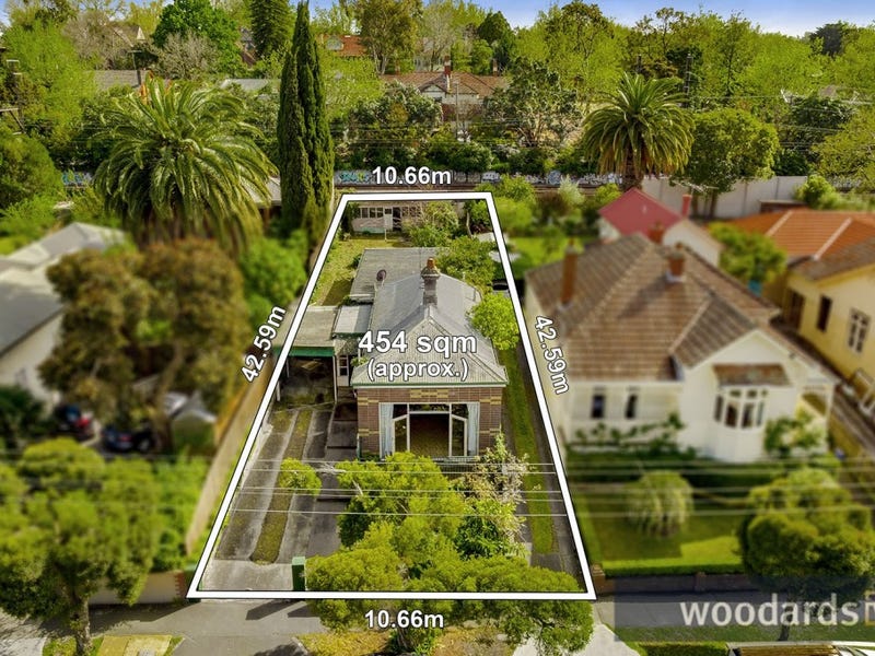 61 Warburton Road, Canterbury, VIC 3126