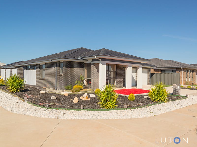 42 Harold White Avenue, Coombs, ACT 2611