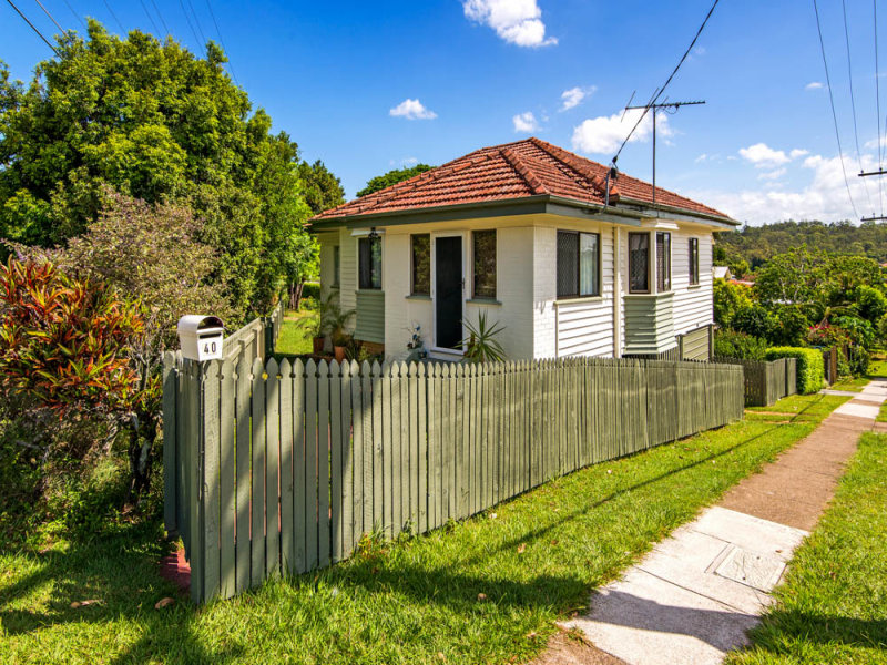 40 Crown Street, Holland Park West, QLD 4121