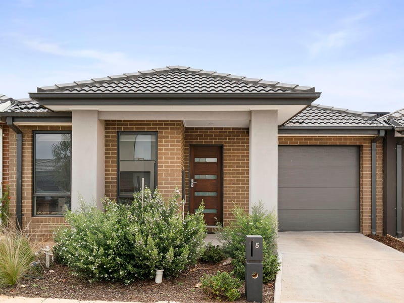 5 Miandad Street, Rockbank, Vic 3335 Property Details