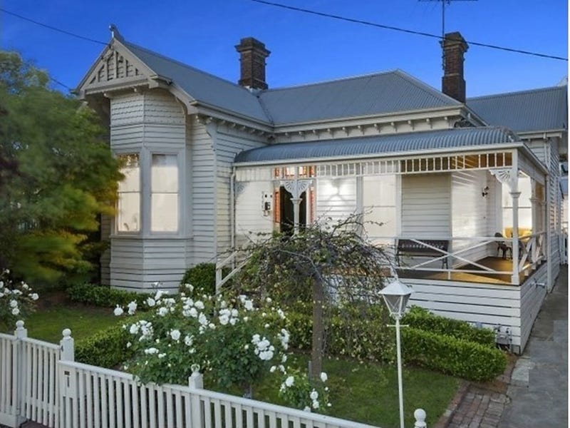 4 Buckland Avenue, Newtown, VIC 3220