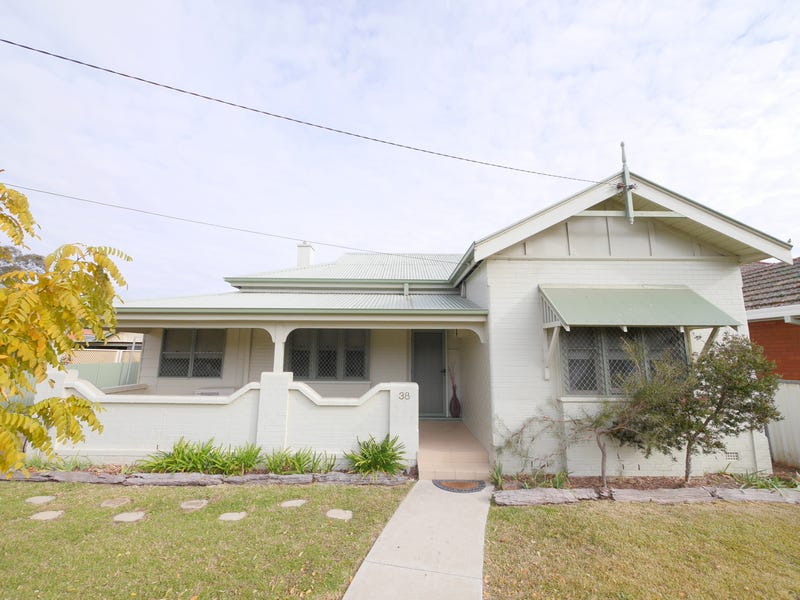 38 Fitzroy Avenue, Cowra, NSW 2794