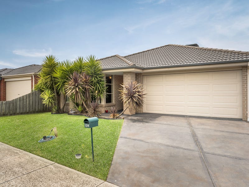 134 Toomuc Valley Road, Pakenham, VIC 3810