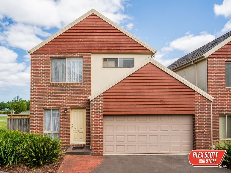 8/26 Jerilderie Drive, Berwick, Vic 3806 Property Details