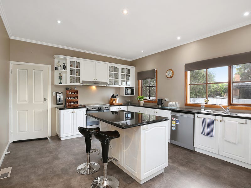 69 Bruce Street, Colac, VIC 3250